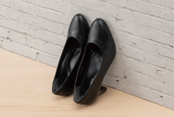 ペーパーを取り除き、風通しのよい場所で陰干している イメージ